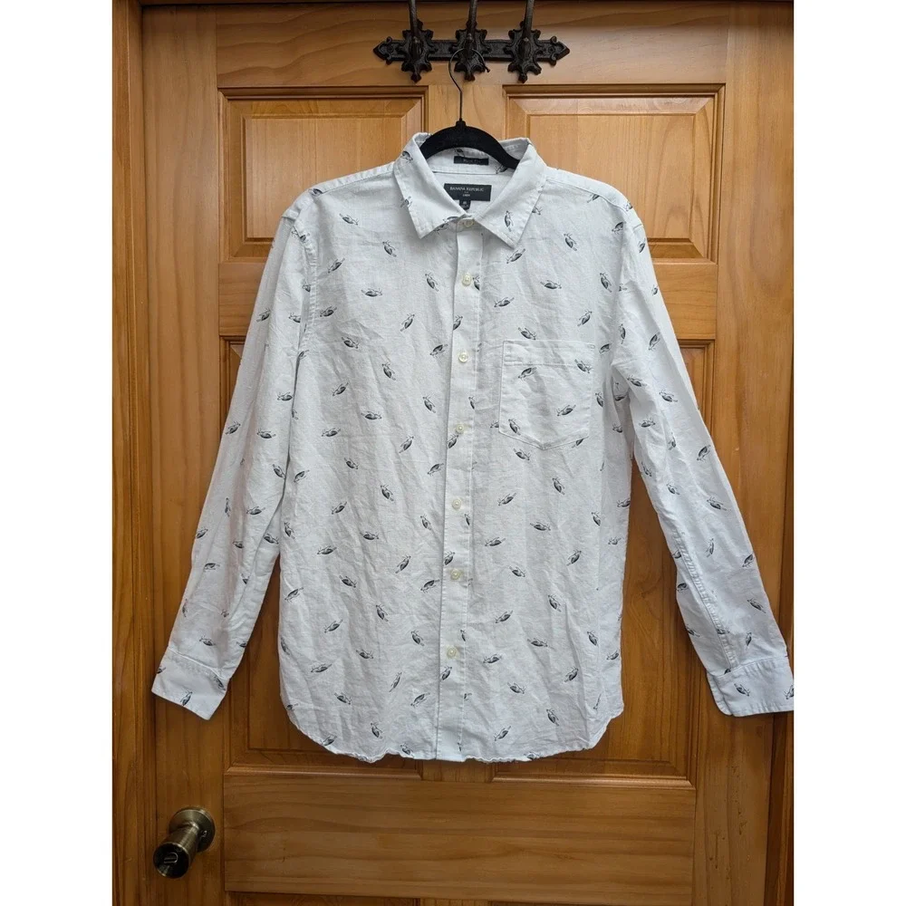Banana Republic Men's Medium Shirt Coastal Linen Button-Down Front Turtles Beach